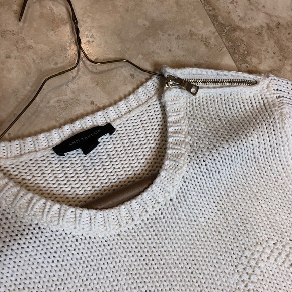 Ann Taylor White Anchor Sweater Size Small - Picture 4 of 14